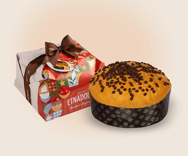 Rezervē! Panettone “Arancia e Cioccolato”, 500 g, ar rokām iesaiņots — piegāde gaidāma oktobra beigās