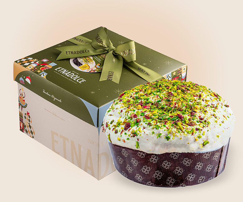 Pre-order: Pistachio Panettone 1 kg Gift Box (delivery at the end of October)
